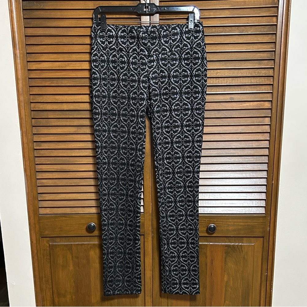 7th Avenue NY & CO Black/Silver Jacquard Design Pullon Leggings Size S